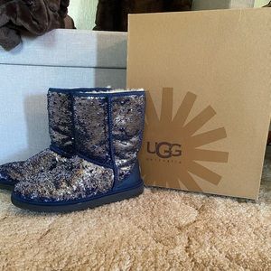 UGG Short Classic Blue/Silver Sparkle Boot Size 9